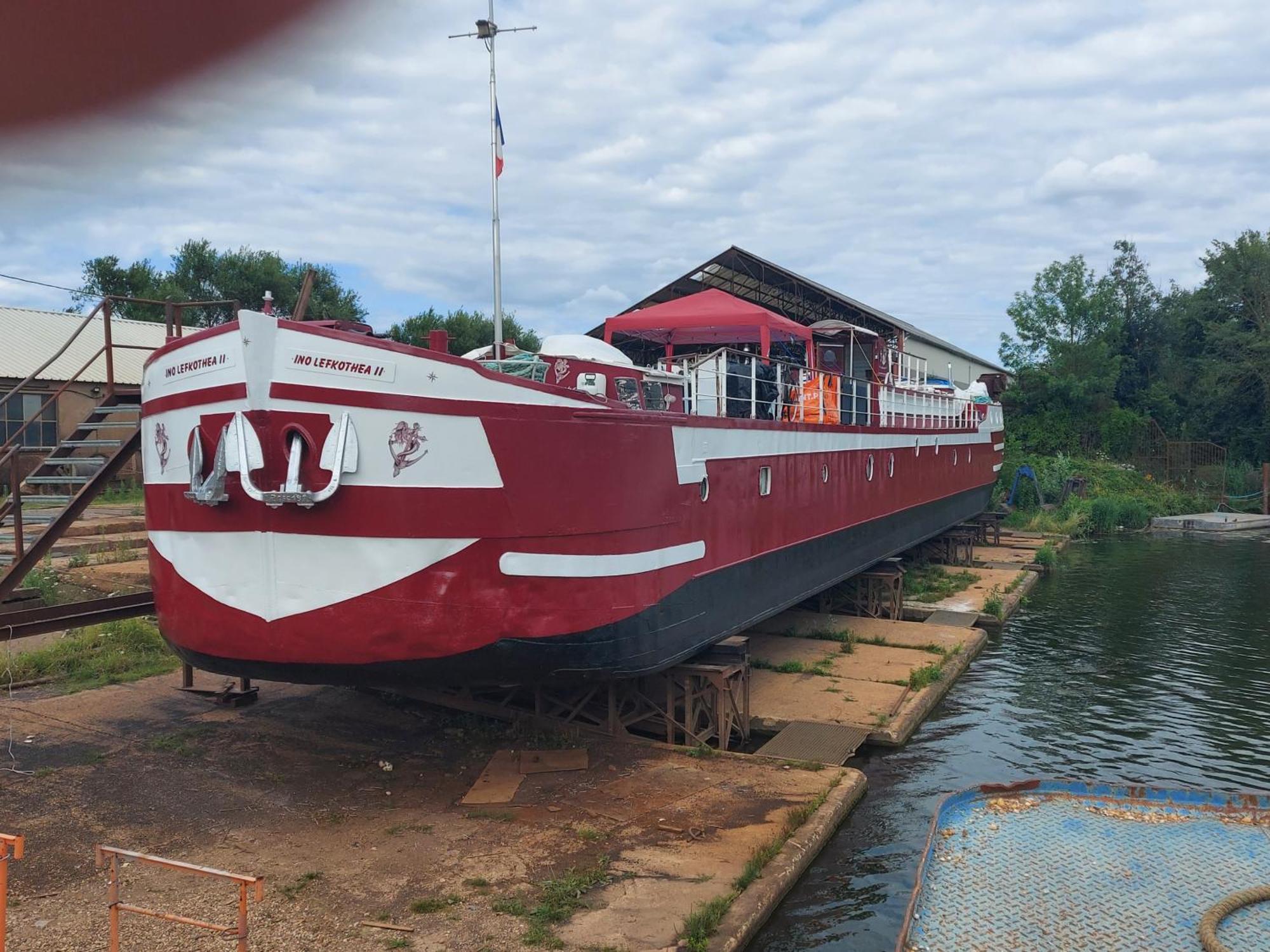 Péniche D'hôtes Couette-café *