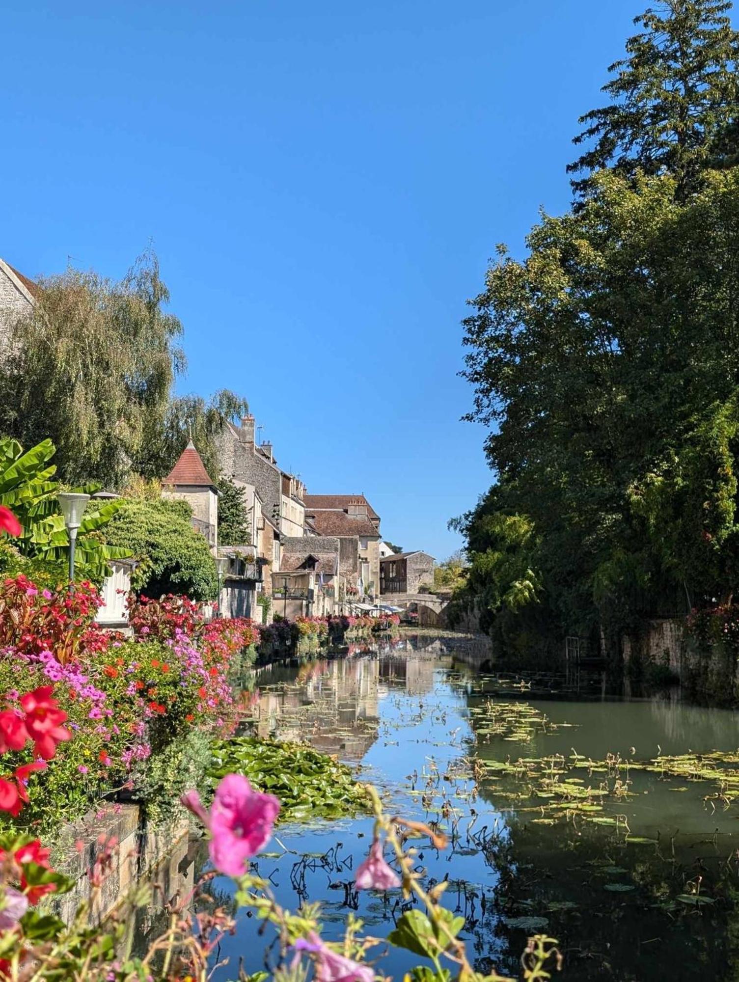 Bed & Breakfast Péniche D'hôtes *